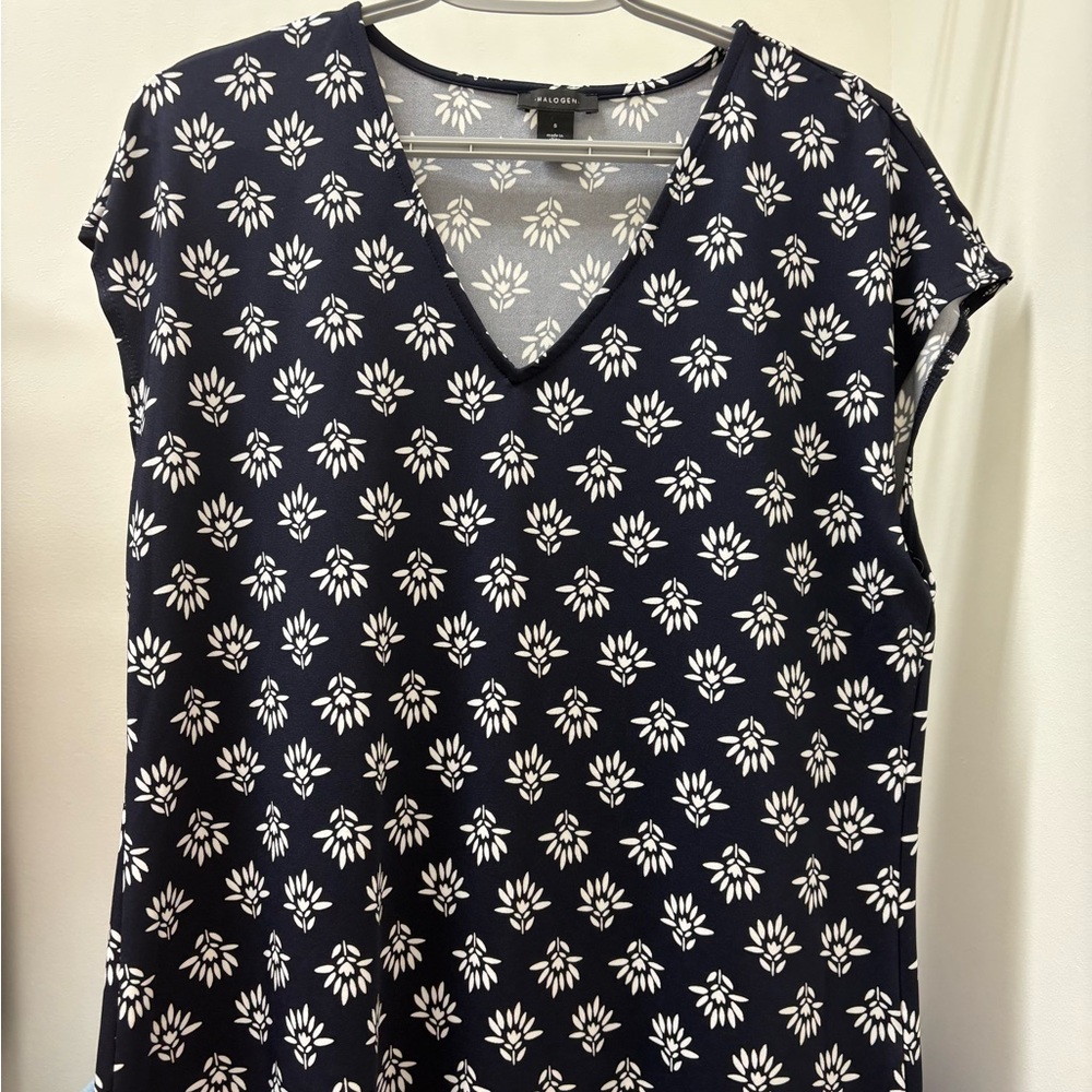 NWT Halogen Floral V-Neck Cap Sleeve Top